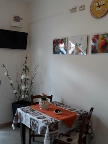 Holiday House Marlin