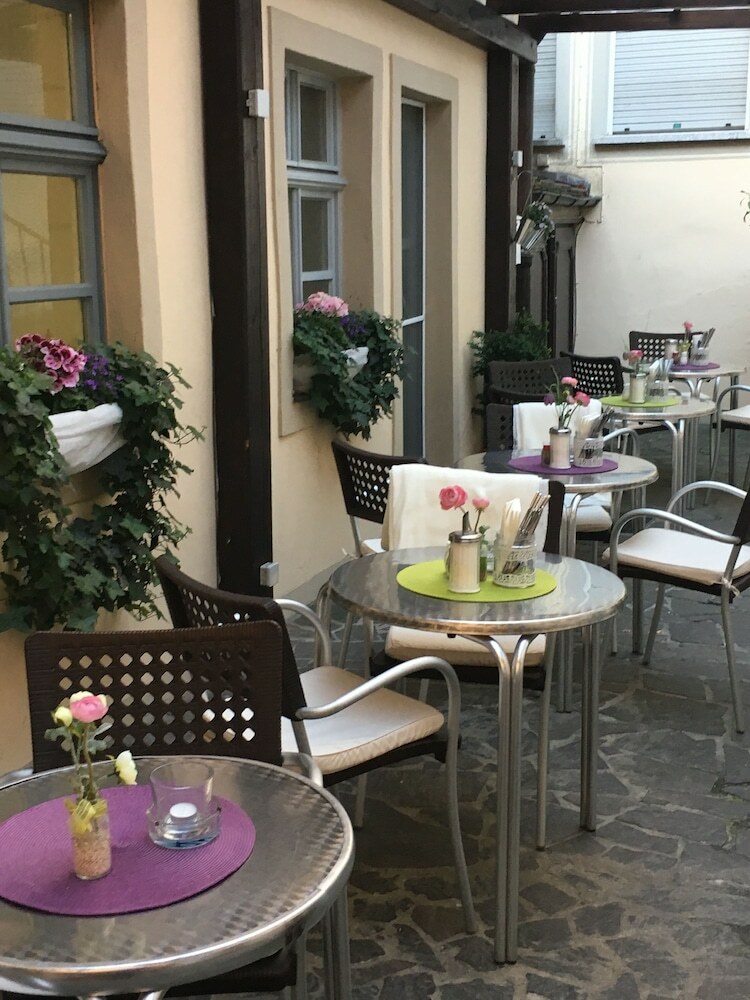 Hotel Sandstern