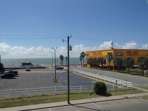 Regency Inn Motel By The Beach