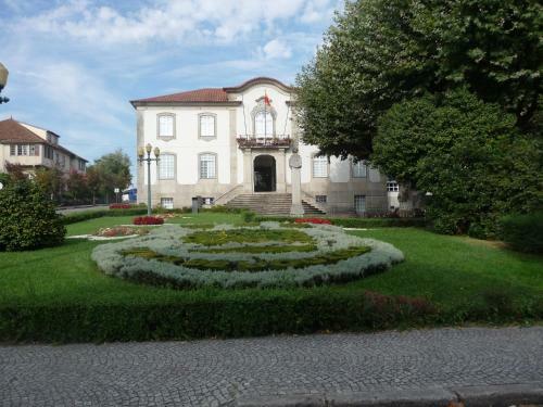 Ref�gio Da Vila - Refuge Of The Village