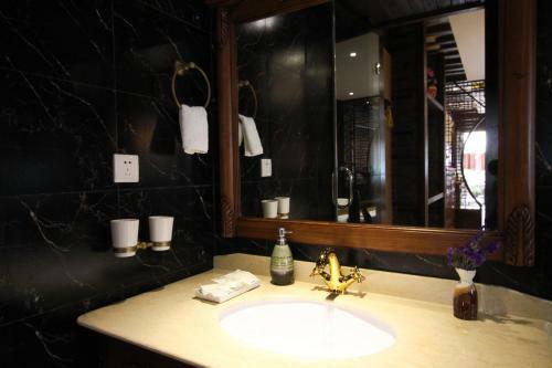 Hotel Lijiang He Mu Ju Family Inn