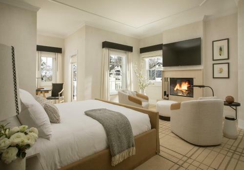 Hotel Macarthur Place Inn & Spa