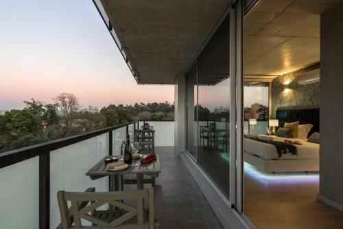 Luxurious Impressive Apartment - Balcony And Pool