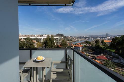 Luxurious Impressive Apartment - Balcony And Pool