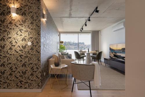Luxurious Impressive Apartment - Balcony And Pool