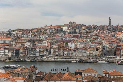 Apartamento 2br Flat W/ AC & Great Views By Lovelystay