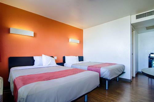Motel 6 Joplin
