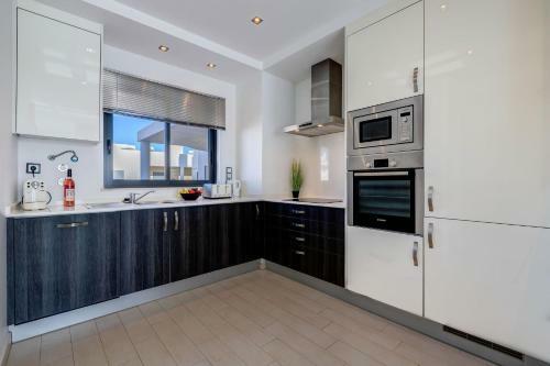 One Bedroom Apartment In Albur Village 2n