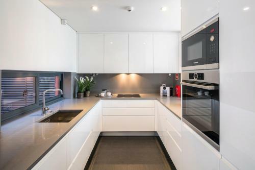 L Orangerie Ca - Luxury Villa In A Private Condominium With Pool