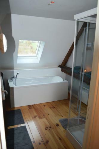 G�te De L'hotel Mahey