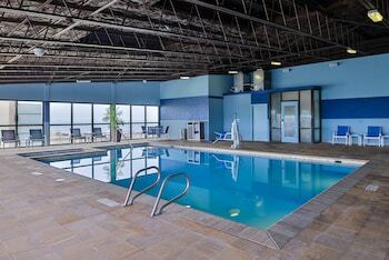 Hotel Surfside Oceanfront Inn & Suites