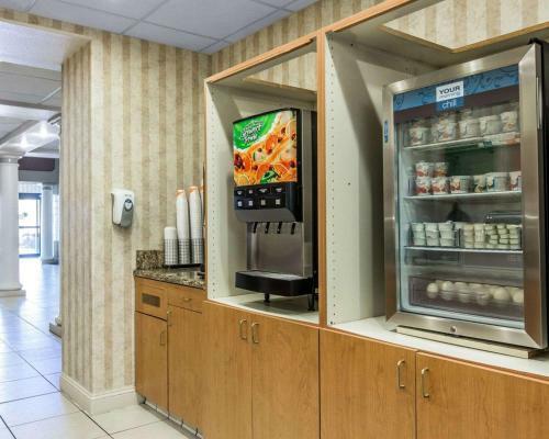 Hotel Comfort Suites Palm Desert