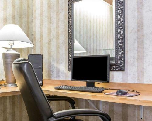 Hotel Comfort Suites Palm Desert