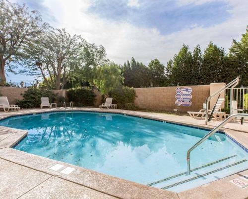 Hotel Comfort Suites Palm Desert