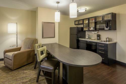Hotel Candlewood Suites Del City