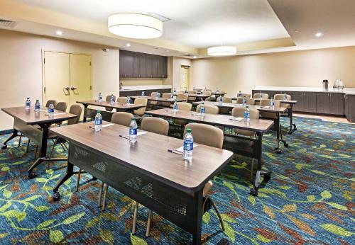 Hotel Candlewood Suites Del City
