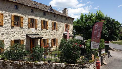 Bed & Breakfast La Pierre Trou�e Chambre D'h�tes