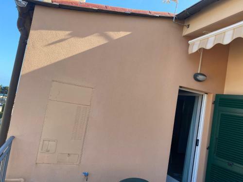 Apartamento Cala Di Sole Bilocale Con Terrazzo, E Piscina Condominiale