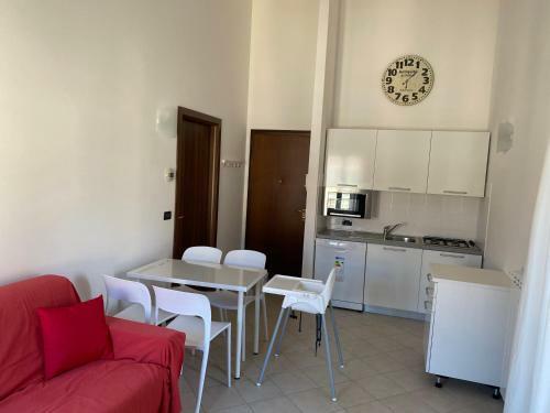 Apartamento Cala Di Sole Bilocale Con Terrazzo, E Piscina Condominiale