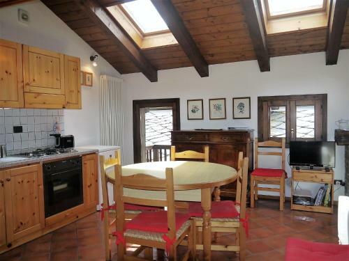 Apartamento Trilocale Con Vista Monte Bianco