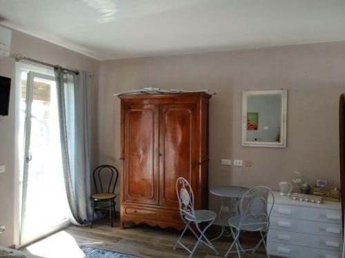Apartamento Residence Tasso Canossa - Appartamento Con Piscina