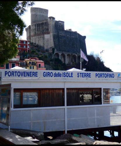 Hostal In Piazzetta Da Vasco