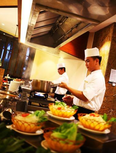 Sanya Seacube Holiday Hotel
