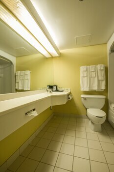 Hotel Holiday Inn St Johns Government Center