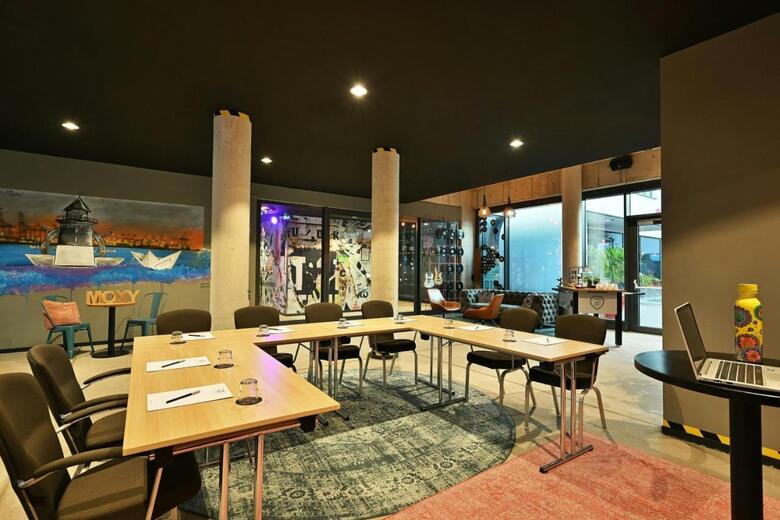 Hotel Moxy Hamburg Altona