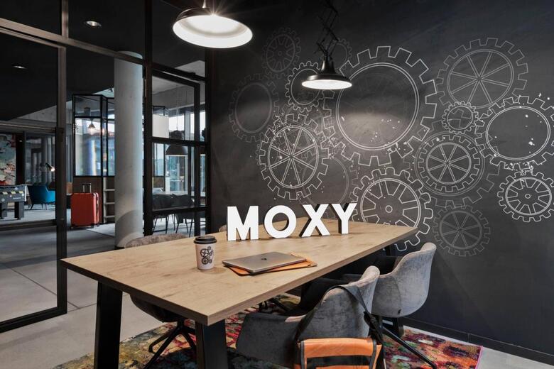 Hotel Moxy Hamburg Altona