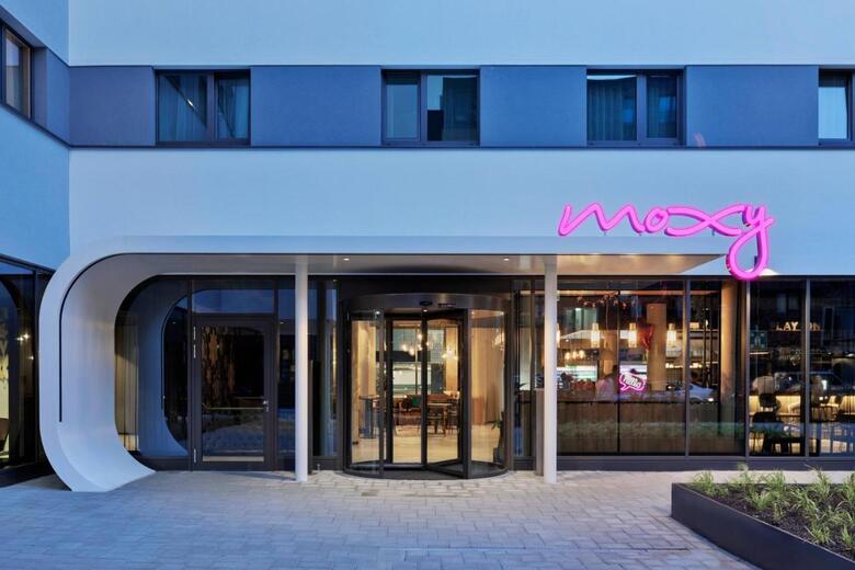 Hotel Moxy Hamburg Altona