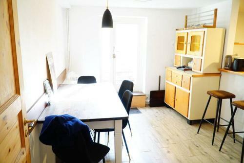 Apartamento Gem�tliche 3-zkb Wc Souterrainwohnung In Bestlage