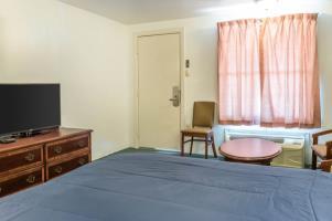 Motel Rodeway Inn & Suites