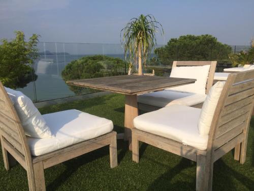 Apartamento The White Loft. Art&design Lakeview Luxury Duplex.