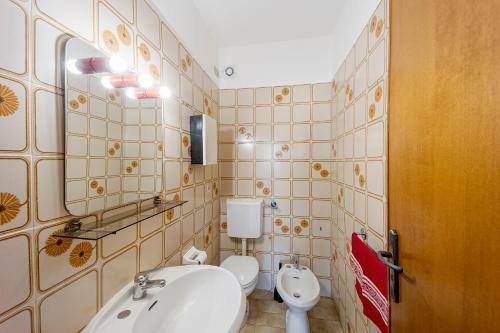 Loano Apartment Pool & Garden