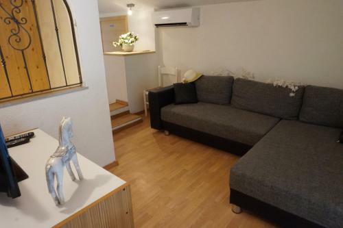 Lovely Semi-detached Villa With Private Garden