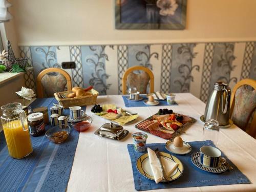 Hostal Pension G�rgen
