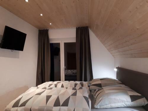 Hostal B & B Der Waldvogel