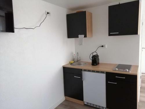 Apartamento Sch�ne Wohnung Im Herzen Von Heuchelheim