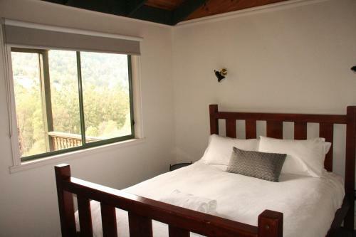 Lodge Hill 'n' Dale Farm Cottages