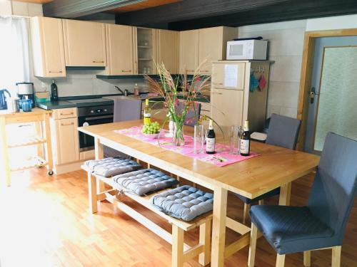 Apartamento Ferienwohnung ?am Gnaucks Hutberg?