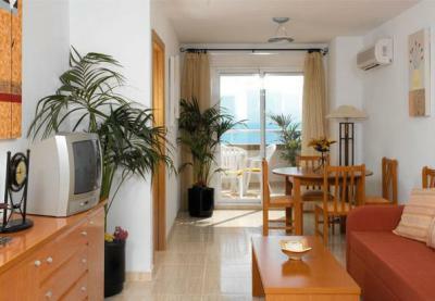 Apartamentos Turisticos Marina D�or 1� Linea