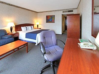 Aparthotel Quality Inn Monterrey La Fe
