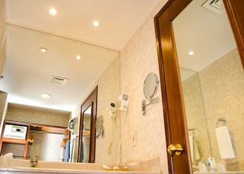 Aparthotel Quality Inn Monterrey La Fe