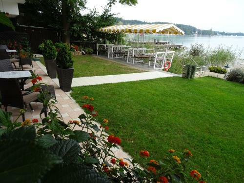 Hostal Pension Haus Am See