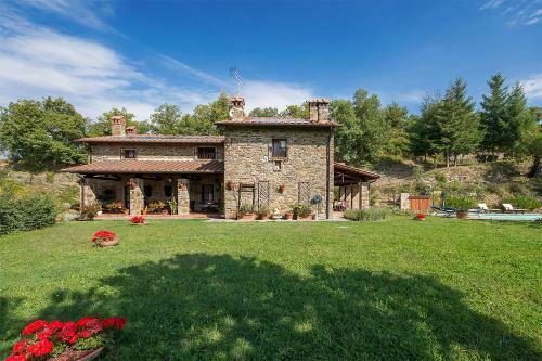 Villa Tuscan Farmhouse With Swimming Pool