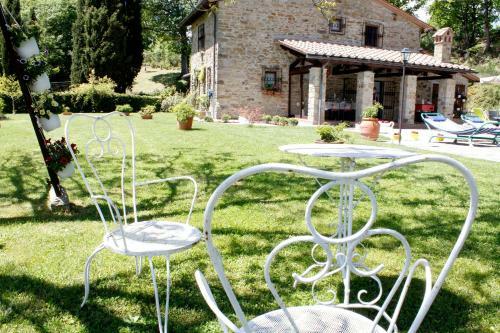 Villa Tuscan Farmhouse With Swimming Pool