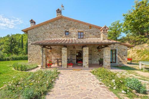 Villa Tuscan Farmhouse With Swimming Pool