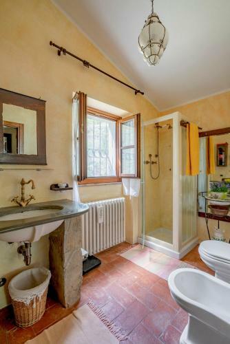 Villa Tuscan Farmhouse With Swimming Pool