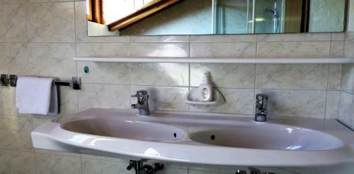 Apartamento Garni Sirmian Ferienwohnung A